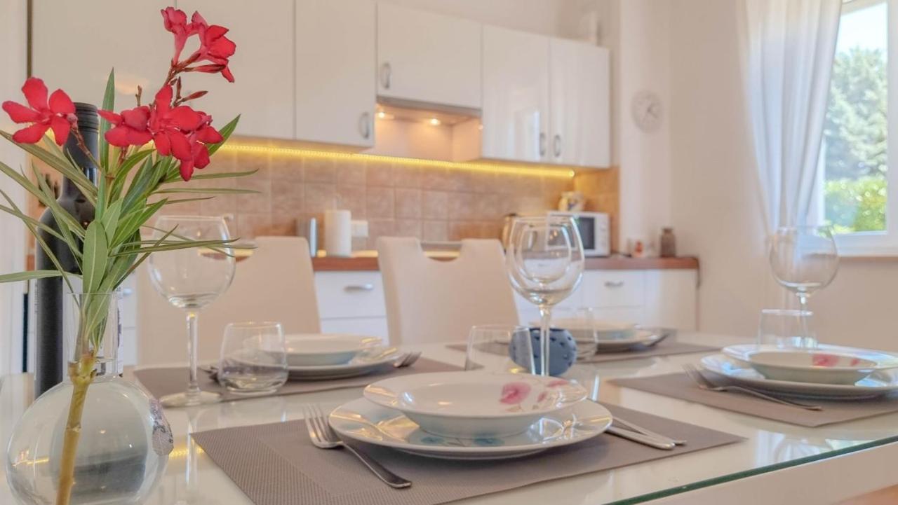 Lea Appartement Novigrad Istria Buitenkant foto