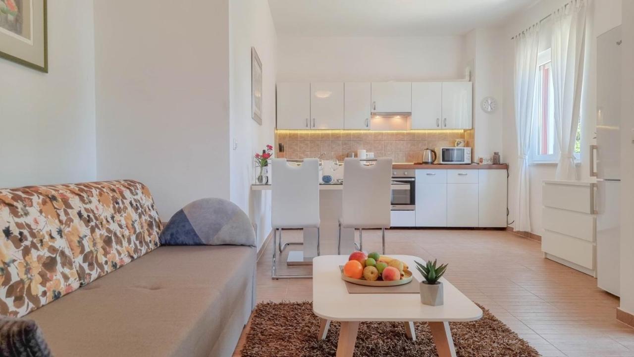 Lea Appartement Novigrad Istria Buitenkant foto