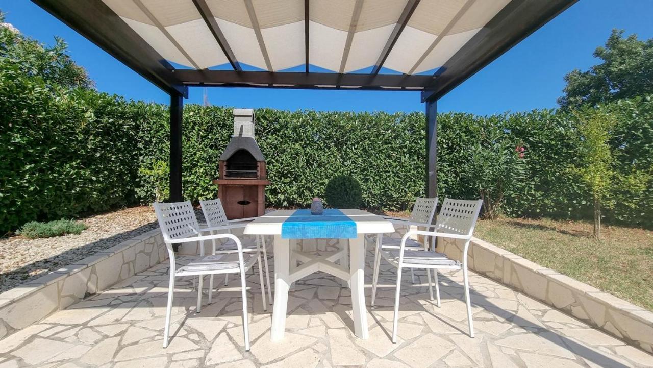 Lea Appartement Novigrad Istria Buitenkant foto