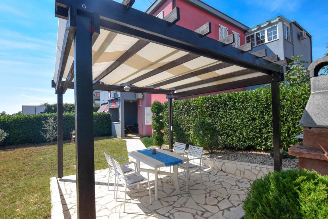 Lea Appartement Novigrad Istria Buitenkant foto